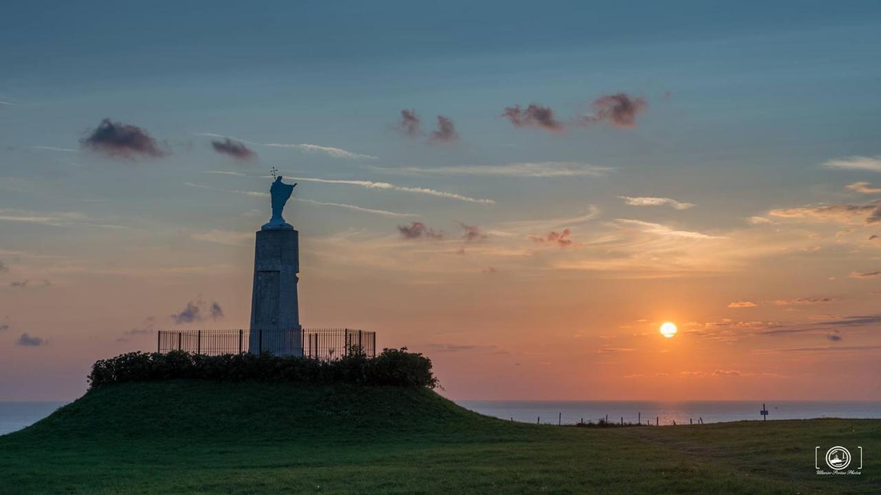 La Verriere. Les Locations Isahora C'Est Aussi Plusieurs Appart' De Standing A 2 Pas Du Chateau D'Eu, Des Falaises Du Treport, De Mers Les Bains Et Aux Portes De La Baie De Somme Eu (Seine-Maritime) Eksteriør billede