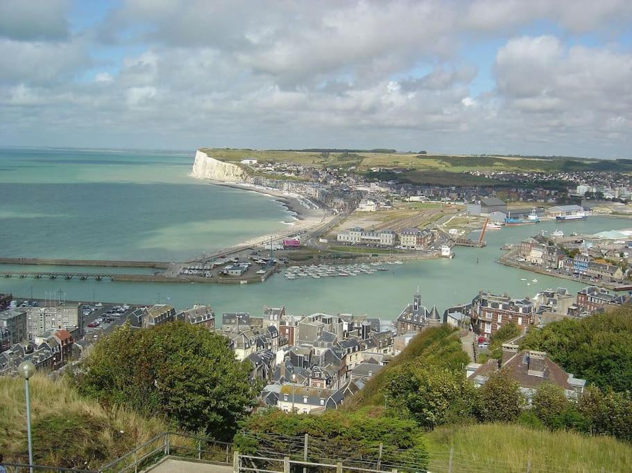 La Verriere. Les Locations Isahora C'Est Aussi Plusieurs Appart' De Standing A 2 Pas Du Chateau D'Eu, Des Falaises Du Treport, De Mers Les Bains Et Aux Portes De La Baie De Somme Eu (Seine-Maritime) Eksteriør billede